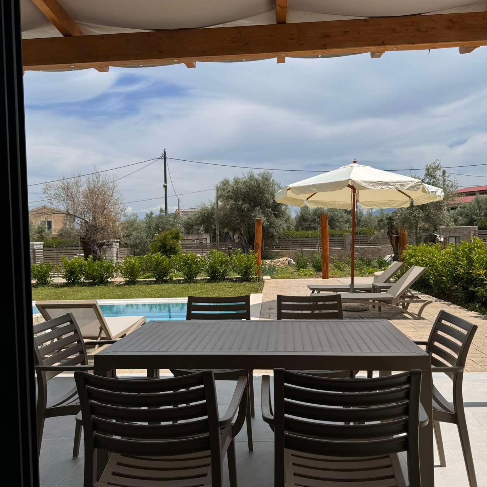 Iris Villas Complex Frínion Zewnętrze zdjęcie